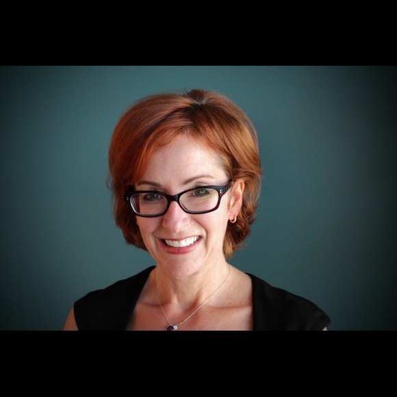 Meet your Posher, Julie - Picture 1 of 1